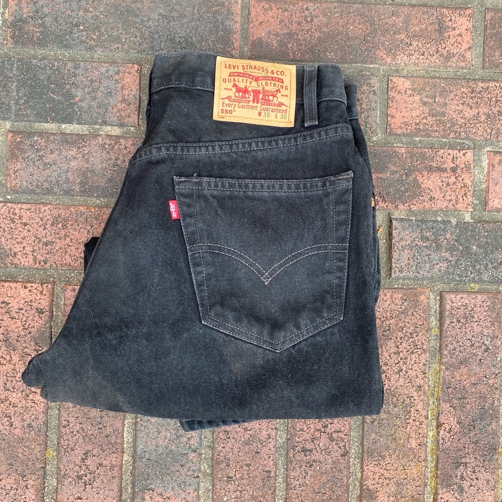Levi’s 550 high rise relaxed taper jeans